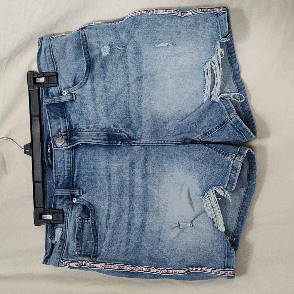 Calvin Klein Shorts.